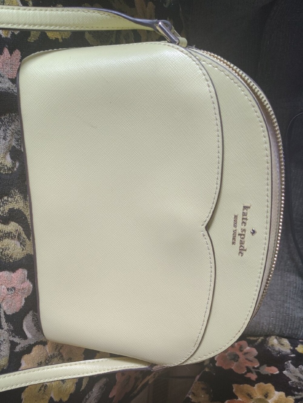 kate spade yellow logo interior tag with cream lining - Picture 2 of 5